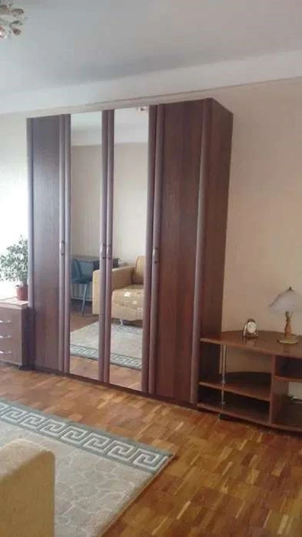 Сдается 2-комнатная квартира 45 м², улица Амвросия Бучмы, 3