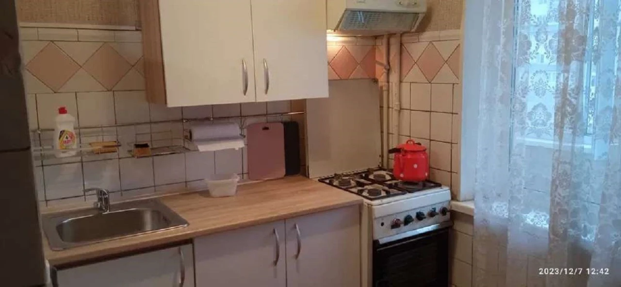 Оренда 1-кімнатної квартири 33 м², Павла Тичини просп., 3
