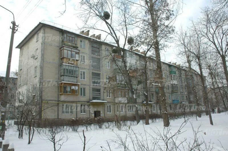 Сдам 2-комнатную квартиру 45 м², улица Верховной Рады, 27А