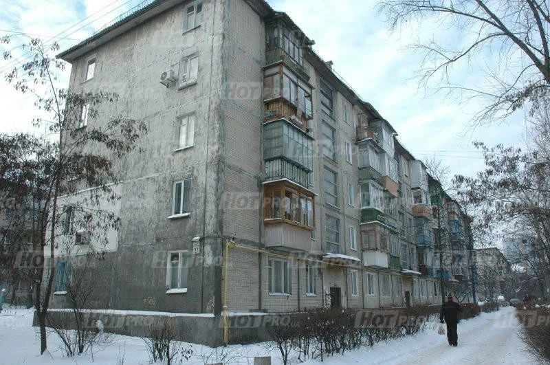 Сдам 2-комнатную квартиру 45 м², улица Верховной Рады, 27А