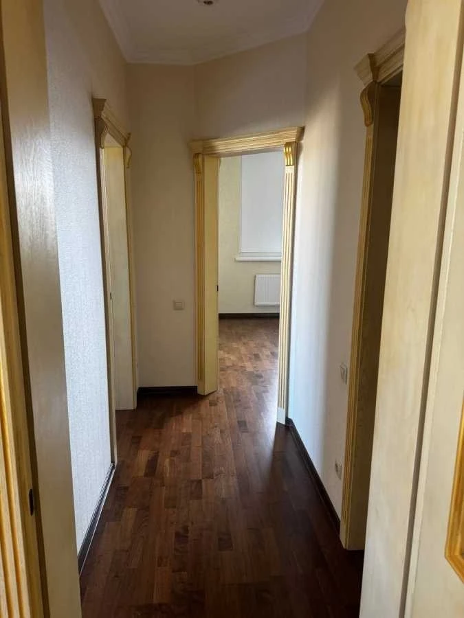 Оренда 3-кімнатної квартири 128 м², Василя Тютюнника вул., 3