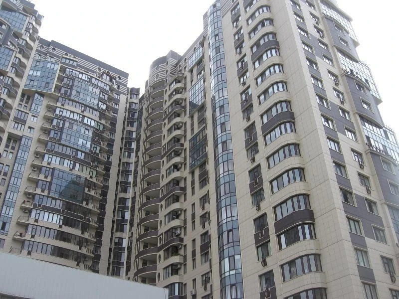 Оренда 3-кімнатної квартири 128 м², Василя Тютюнника вул., 3