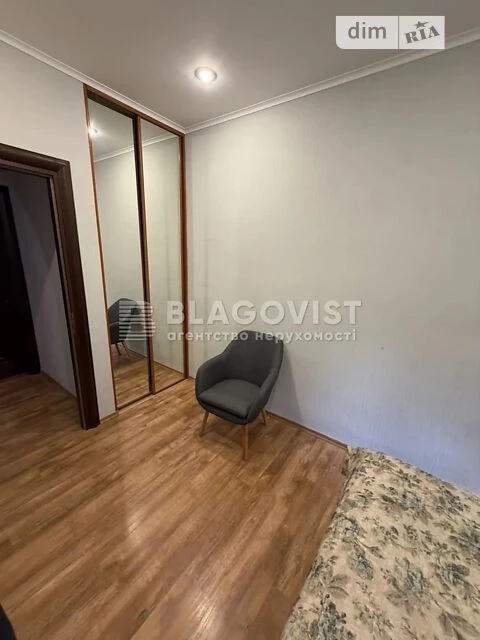Продажа 3к квартиры 56 кв. м на спуск Печерский 15 • ID 3476