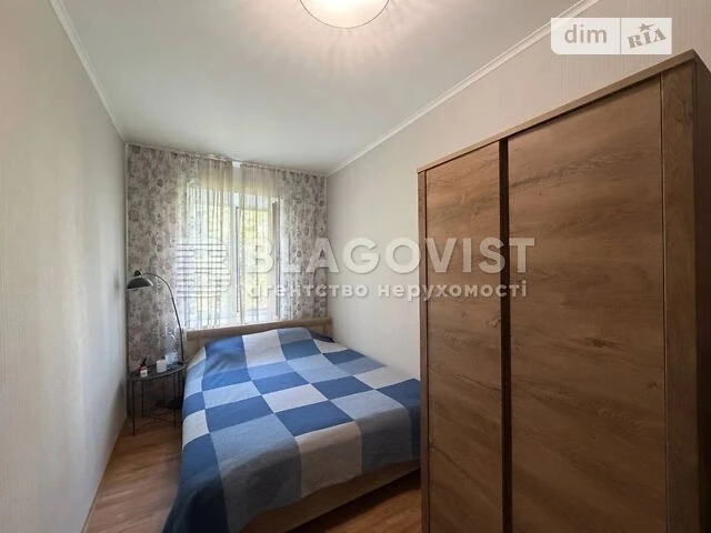 Продажа 3к квартиры 56 кв. м на спуск Печерский 15 • ID 3476