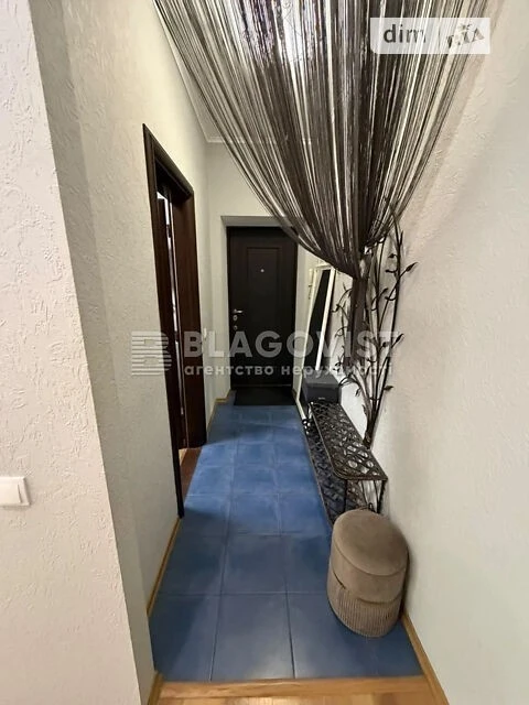 Продажа 3к квартиры 56 кв. м на спуск Печерский 15 • ID 3476