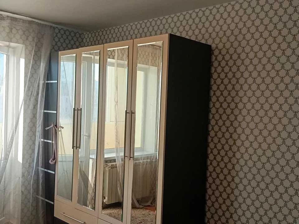 Apartment. Kyiv, Red Kalina Avenue.