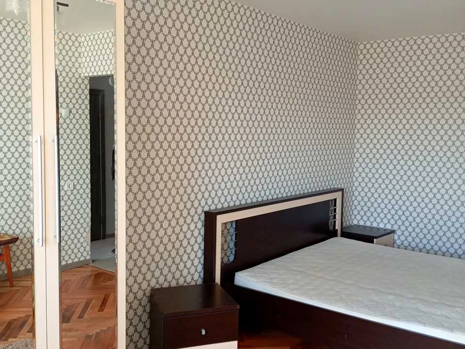 Apartment. Kyiv, Red Kalina Avenue.