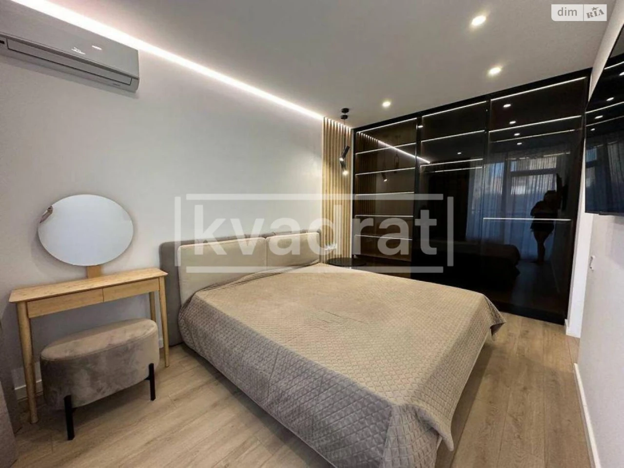 Long-Term Rental Apartment Holosiiv