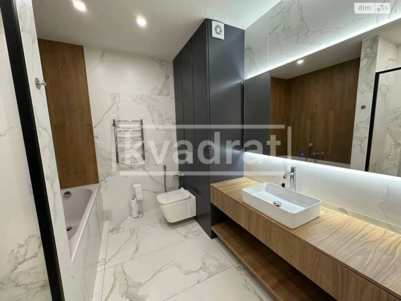 Long-Term Rental Apartment Holosiiv