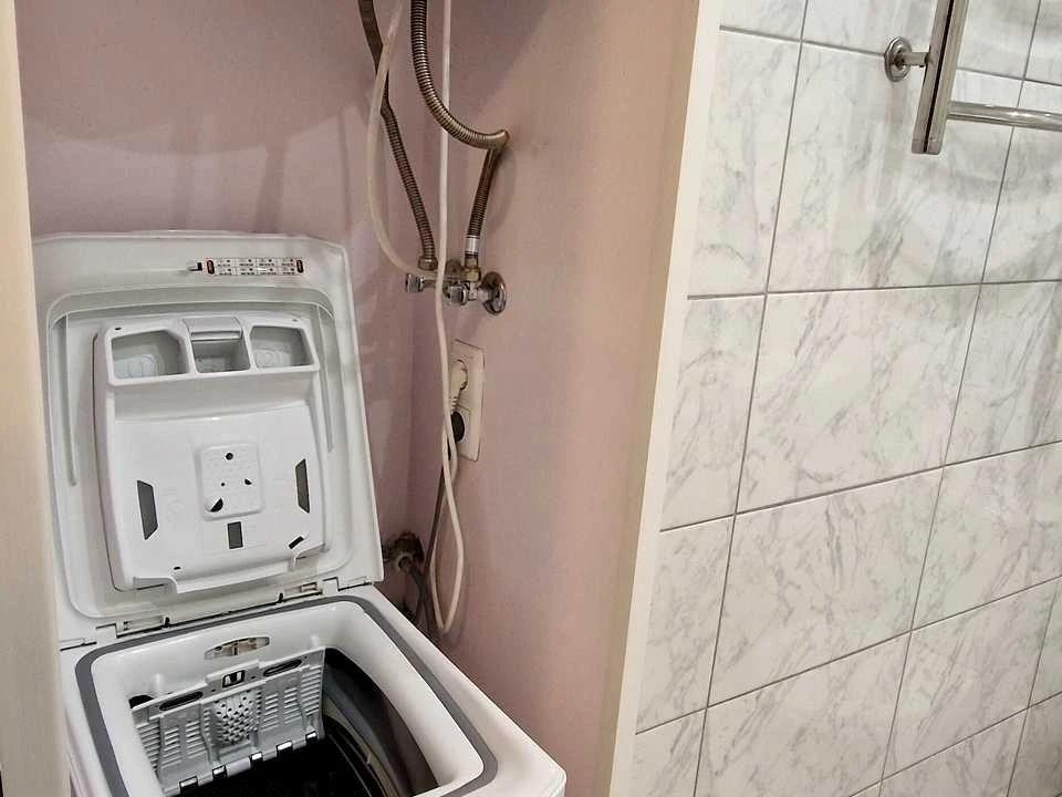 One-room apartment. Kyiv, Boris Hmyri Street.