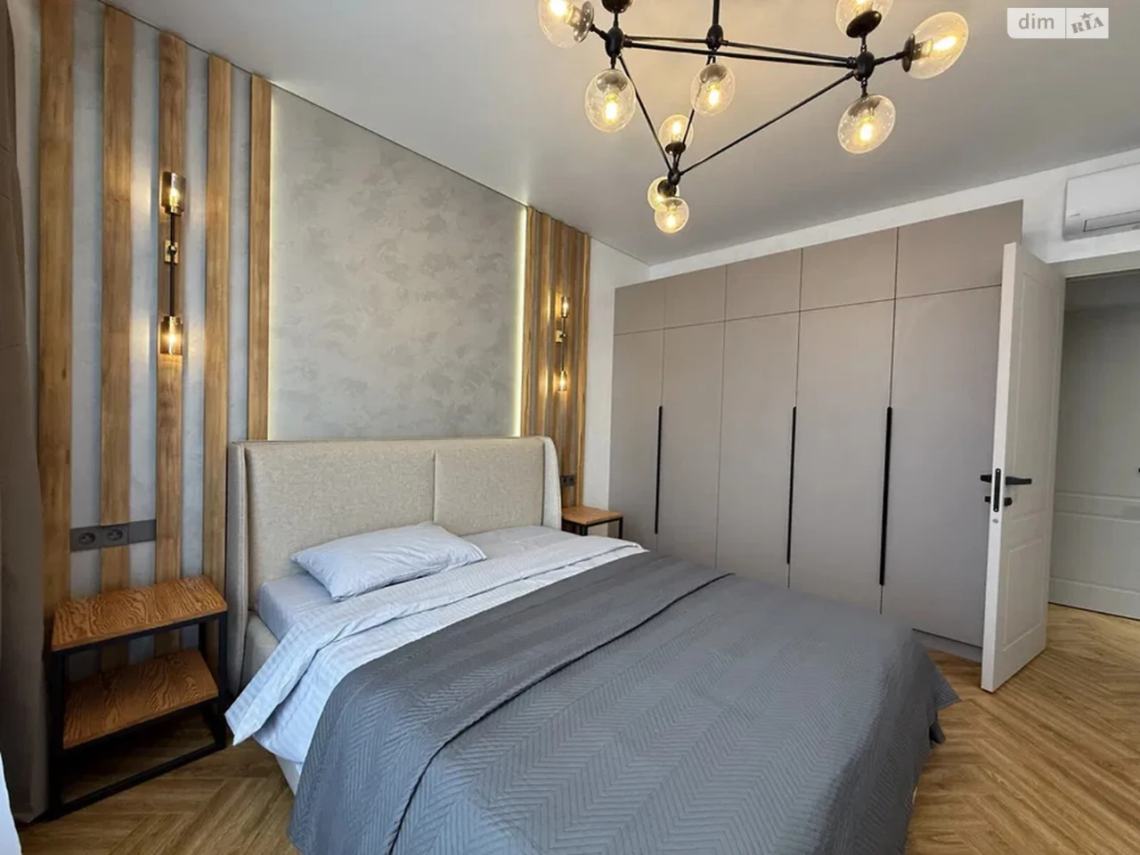Sale Apartment Podilskyi