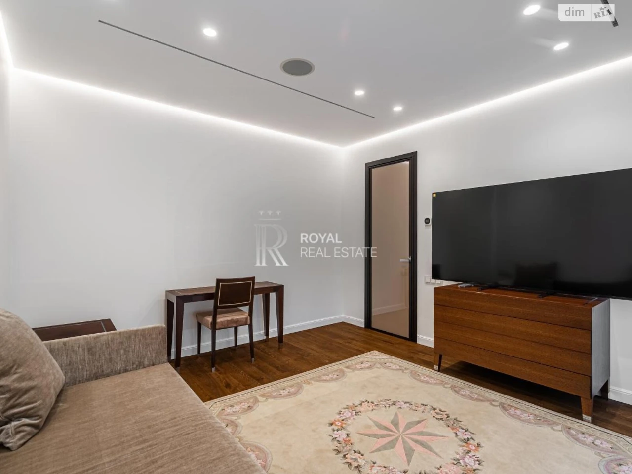 Long-Term Rental Townhouse in Pecers'kyy District
