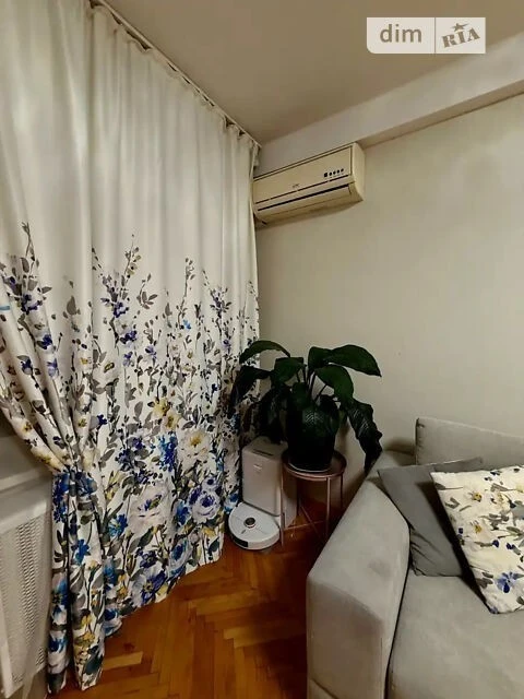 Sale of 3-room apartment 50 sq. m on Mykhayla Dontsya st. 3 • ID 347