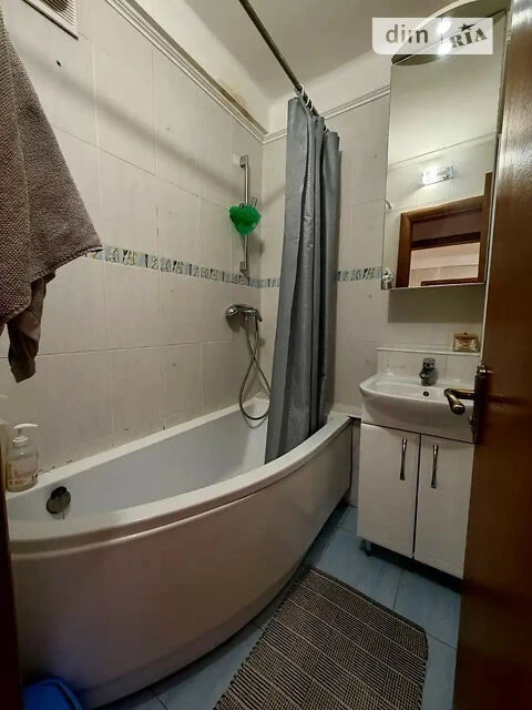Sale of 3-room apartment 50 sq. m on Mykhayla Dontsya st. 3 • ID 347
