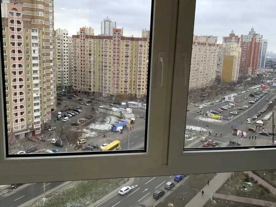 Квартира. Київ, Анни Ахматової вул.