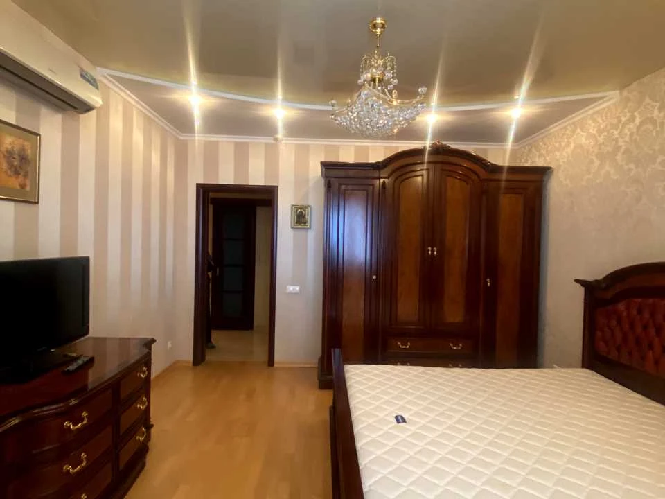 Квартира. Київ, Урлівська вул.