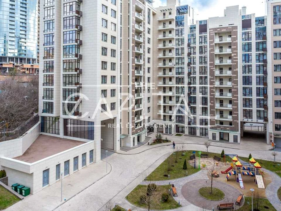 Квартира. Київ, Саперне Поле вул.