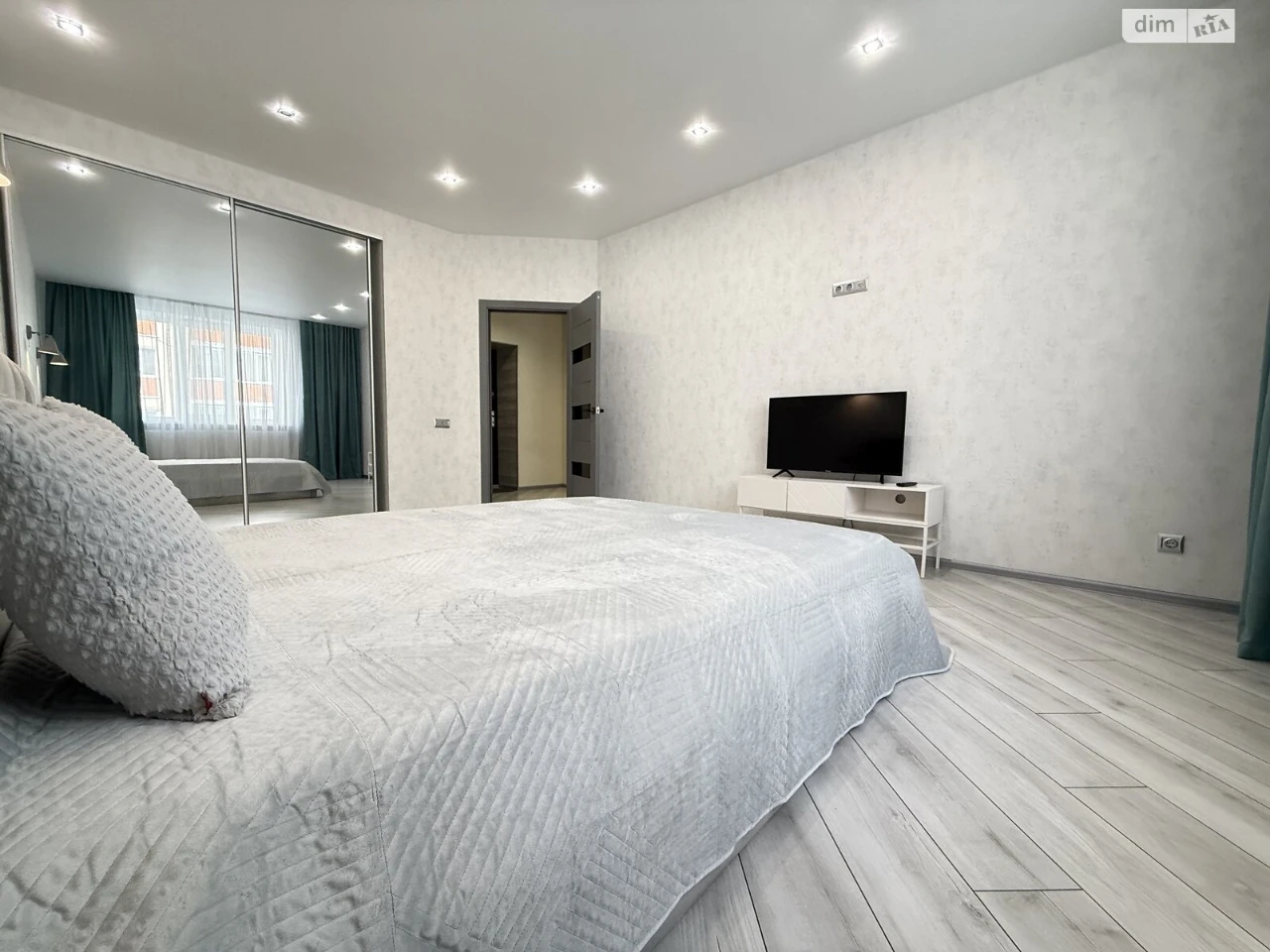 Sale Apartment Ozerna