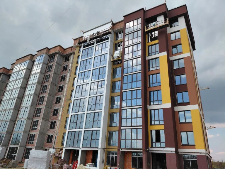 Продаж 1к квартири 41 кв. м на вул. Микулинецька