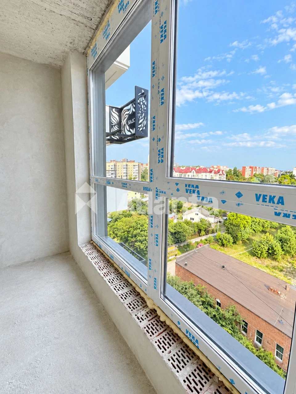 Продаж двокімнатної квартири в  ЖК бізнес-класу "Auroom Sola