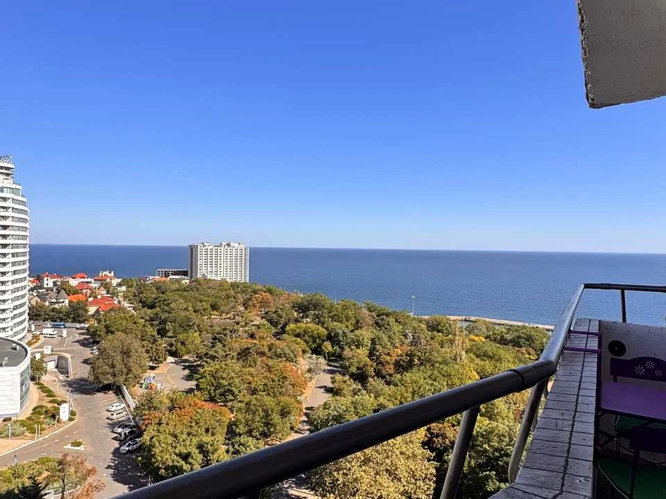 Квартира. Одеса, Літературна вул.