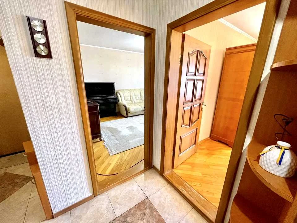 Квартира. Київ, Йорданська вул.
