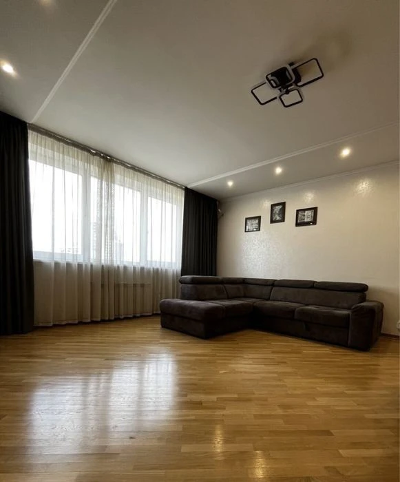 Soho Residence residential complex 155 sq. m. Holosiivskyi Avenue, center,