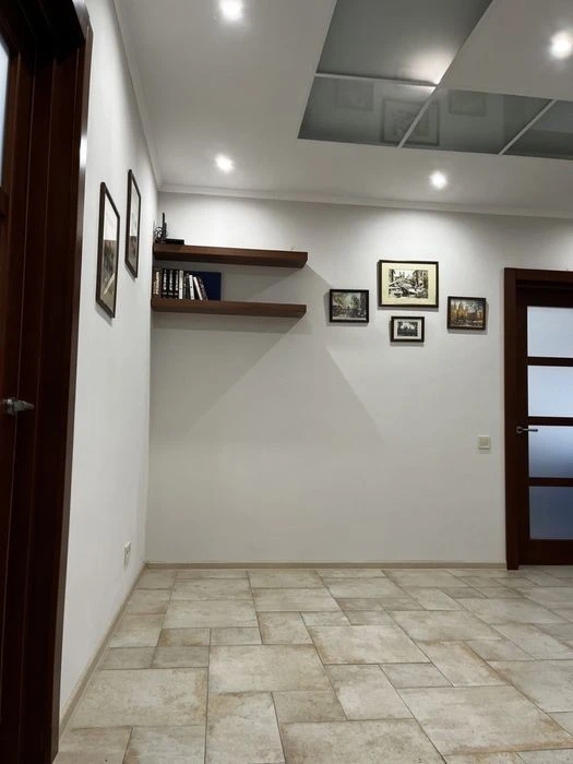 Soho Residence residential complex 155 sq. m. Holosiivskyi Avenue, center,