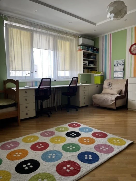 Soho Residence residential complex 155 sq. m. Holosiivskyi Avenue, center,
