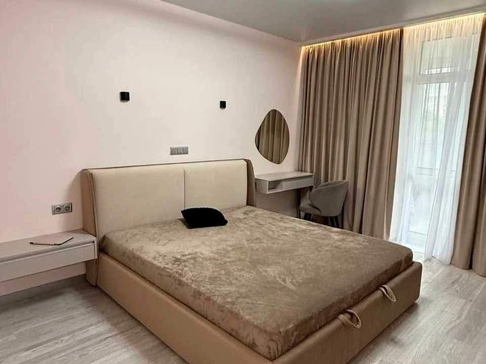 Apartment. Kyiv, Mikols'ko-Slobids'ka St.