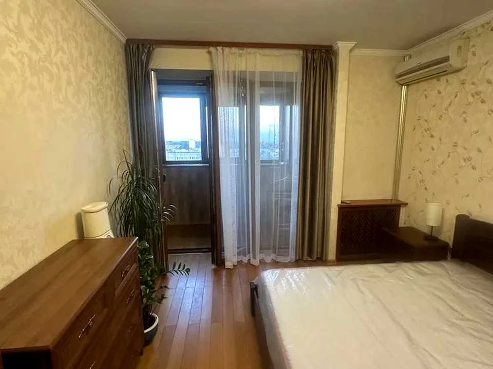 Apartment. Kyiv, Petro Bolbochano Street