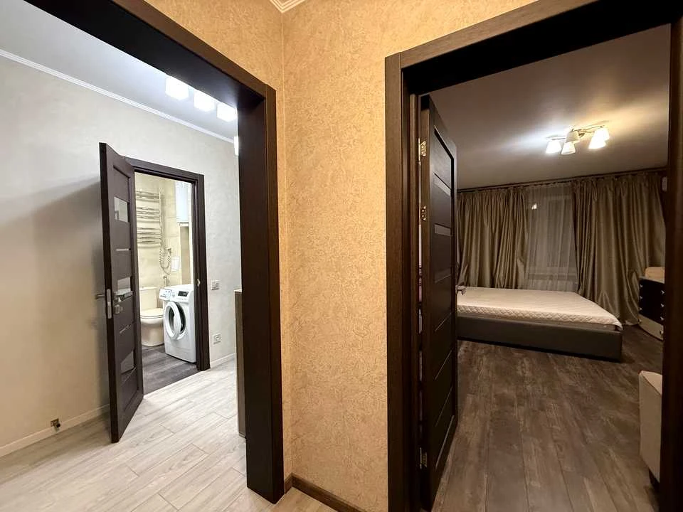 Квартира. Київ, Юлії Здановської вул.