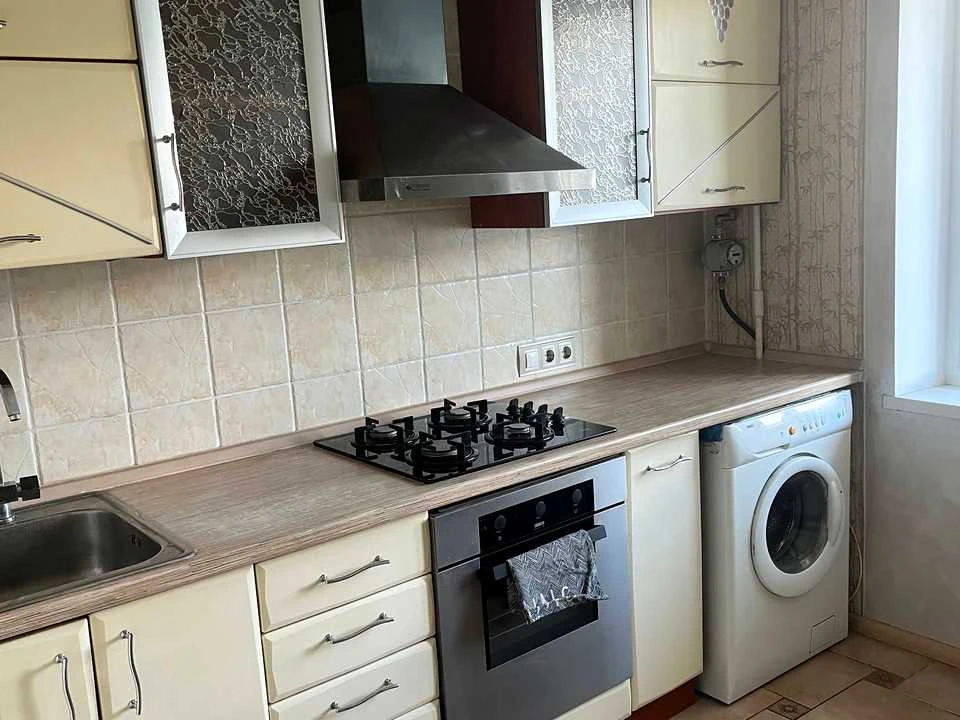 Apartment. Kyiv, Heroes of the Azov Battalion St.
