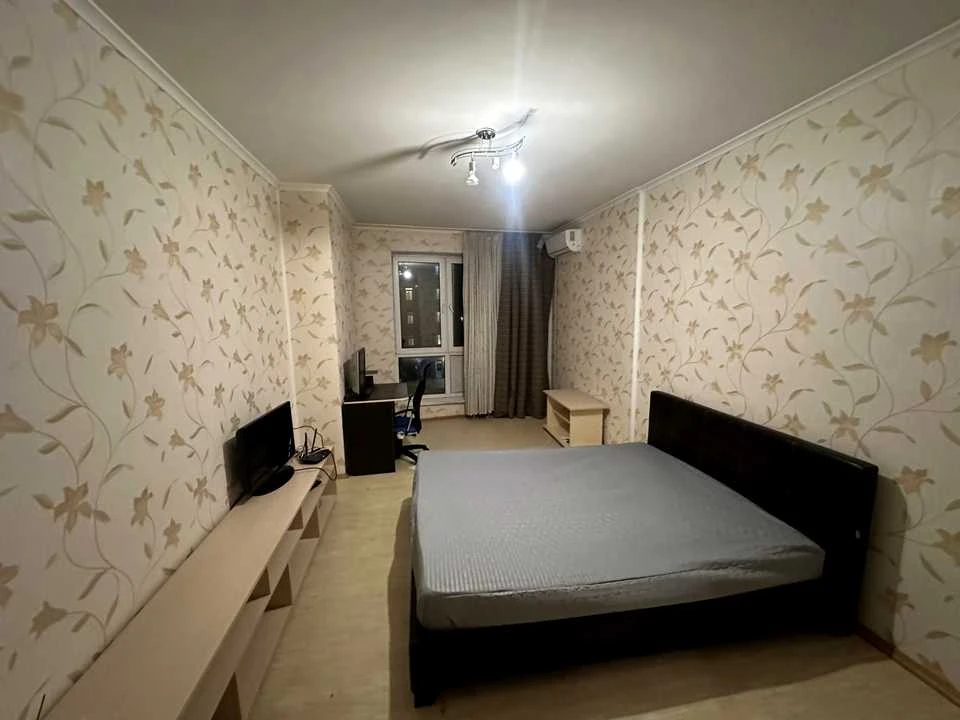Квартира. Київ, Моторний пров.