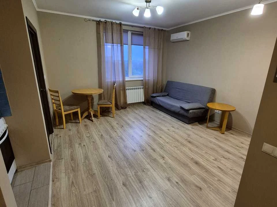 Квартира. Київ, Олександрівська вул.