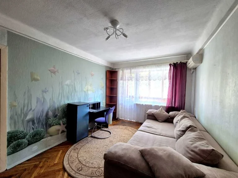 Квартира. Київ, Миру просп.