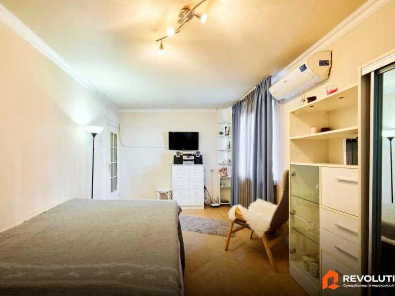 Apartment. Vasyl Lipkivskyi Street, Kyiv