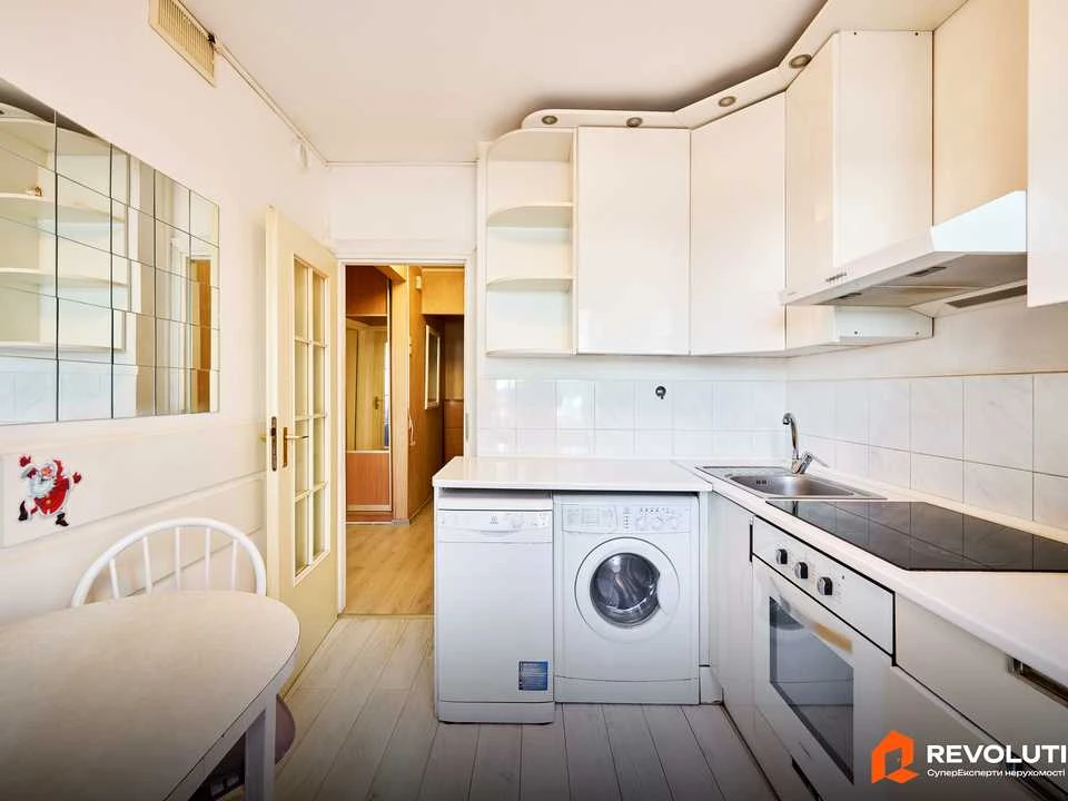 Apartment. Vasyl Lipkivskyi Street, Kyiv