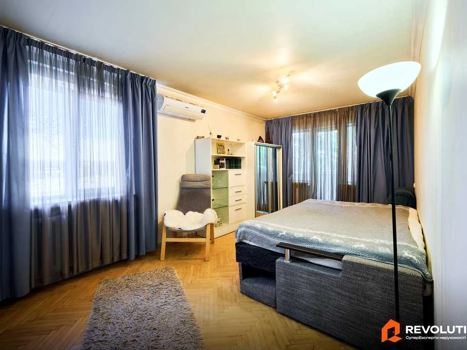 Apartment. Vasyl Lipkivskyi Street, Kyiv