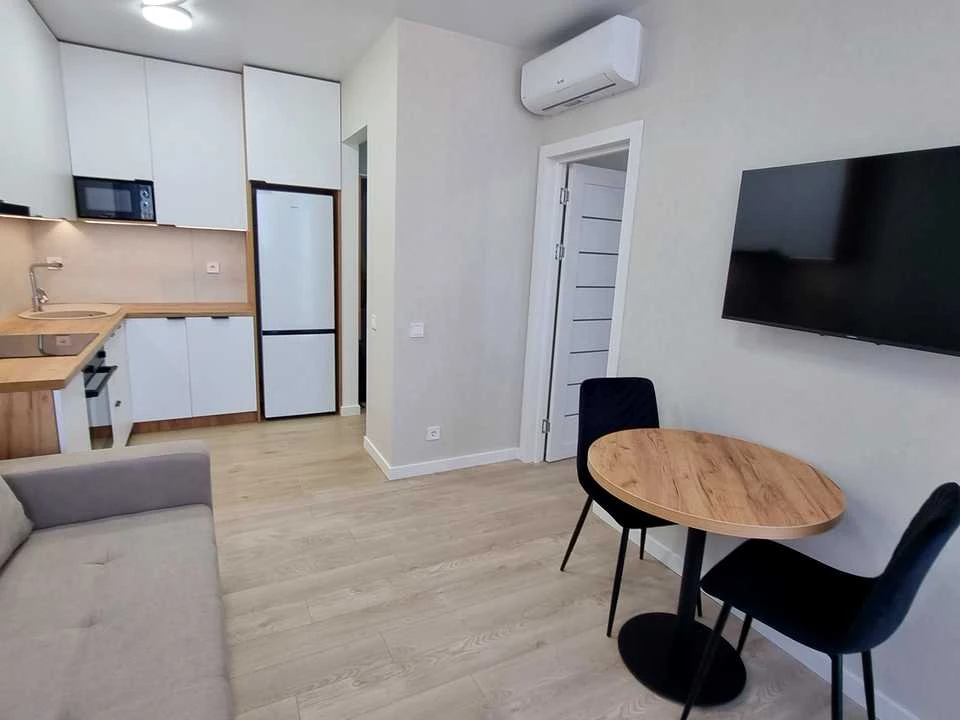 Apartment. Kyiv, Virmens'ka St.