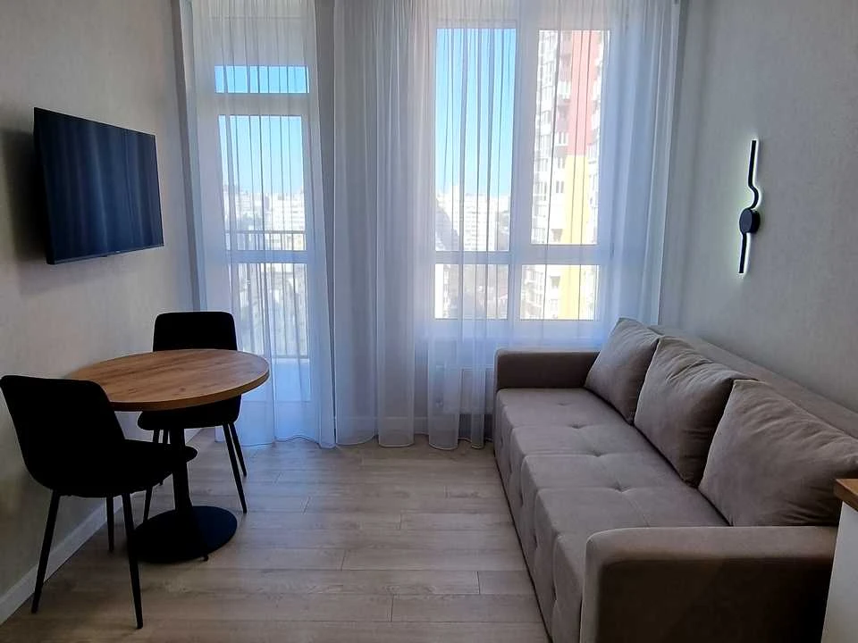 Apartment. Kyiv, Virmens'ka St.