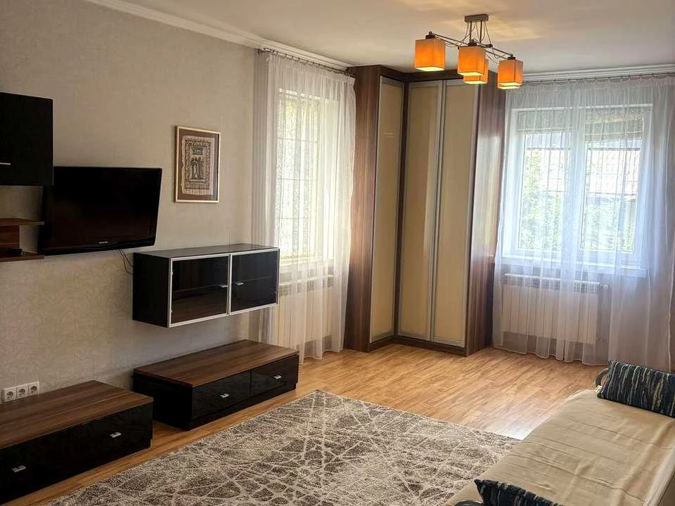 Apartment. Lviv, Zymova St.