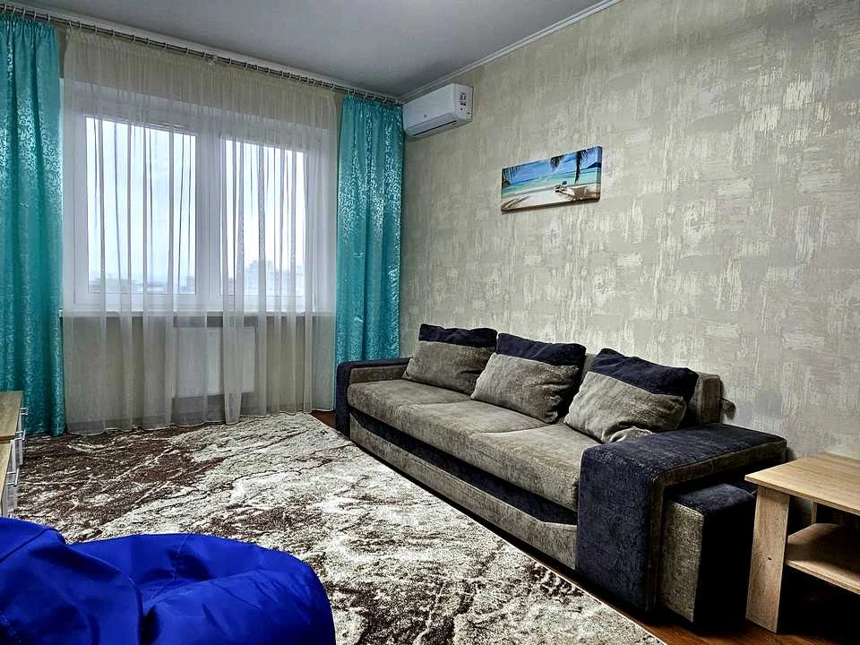 Квартира. Київ, Юлії Здановської вул.