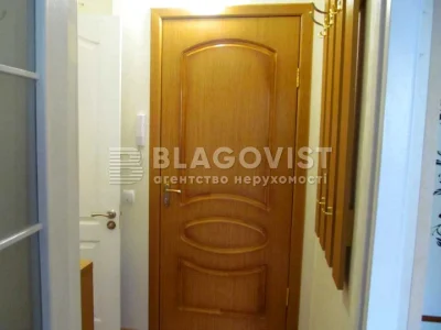 Квартира. Київ, Предславинська вул.