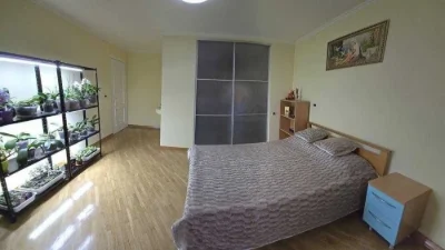 Продам 2-к квартиру 75 кв.м с ремонтом, 3/10 эт., Ботанические