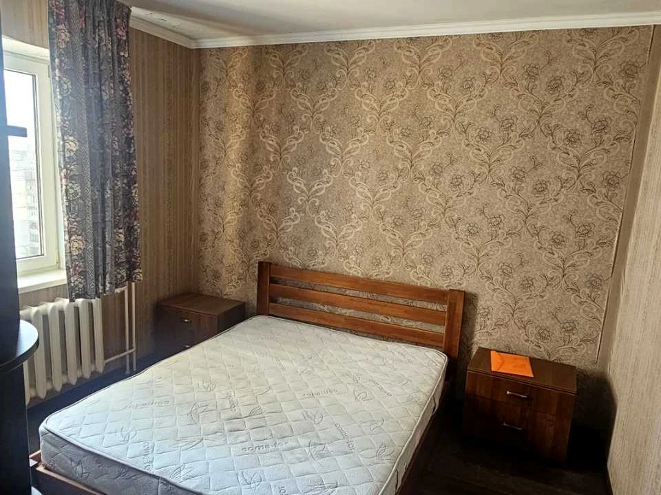 Квартира. Київ, Ялтинська вул.