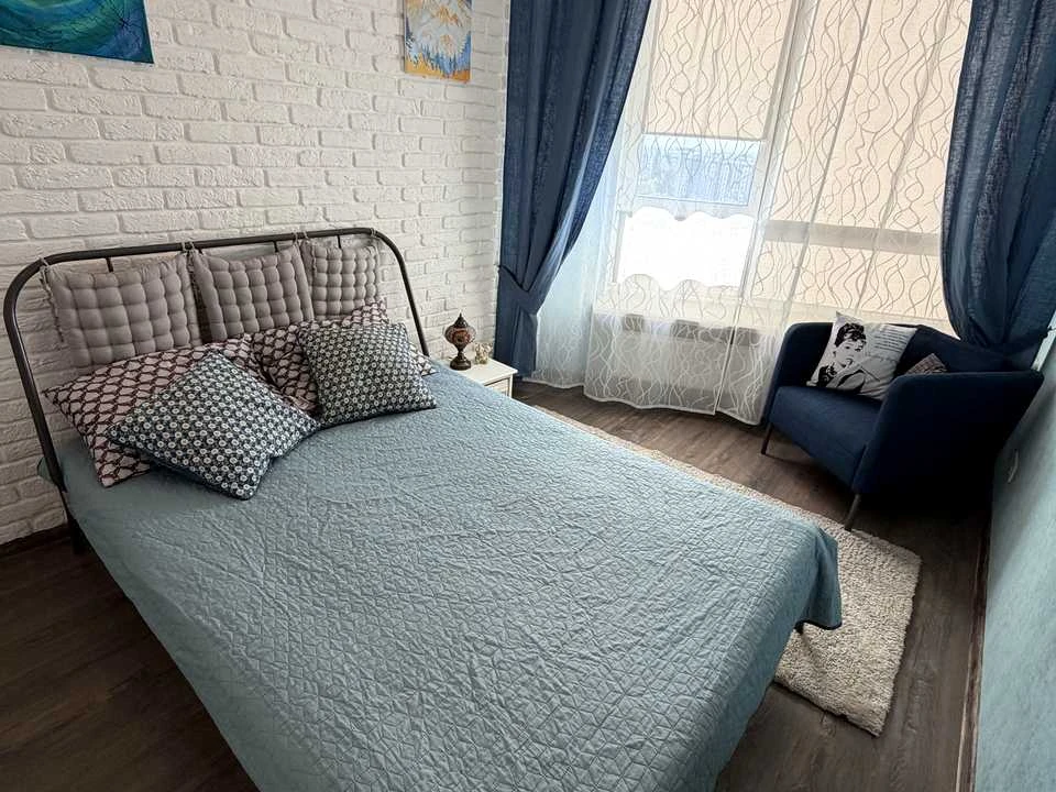 Apartment. Kyiv, Mykoly Bazhana Prospect