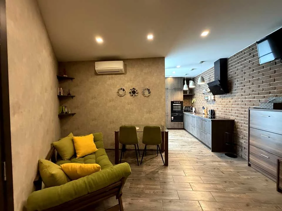 Apartment. Kyiv, Mykoly Bazhana Prospect