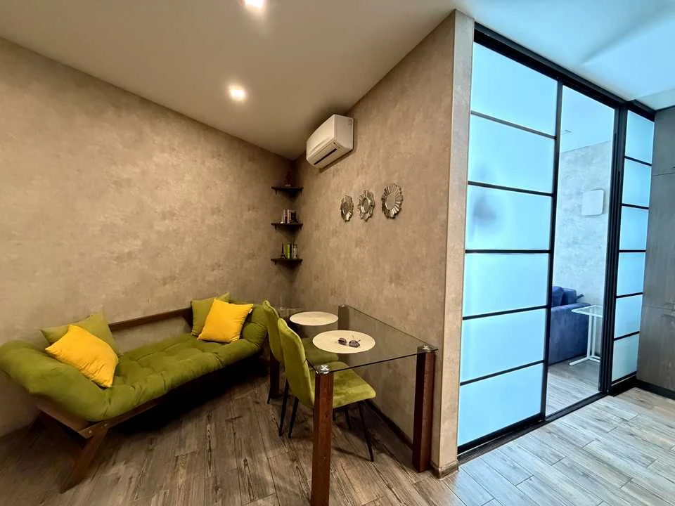 Apartment. Kyiv, Mykoly Bazhana Prospect