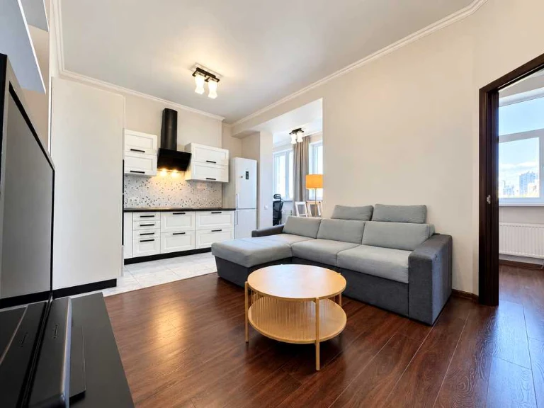 Apartment. Kyiv, Mykhola Mykhnovs'kyi boulevard.